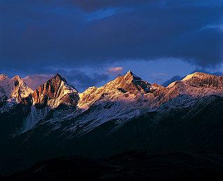 宝可梦官宣：宝可梦TCG简体中文版9月28日正式发布